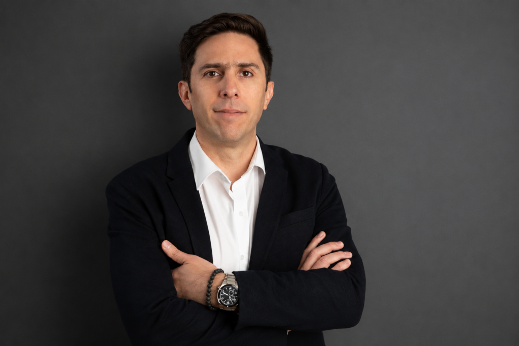 Valores fundamentales e institucionalidad para una nación en crisis –  Mauricio Ríos García