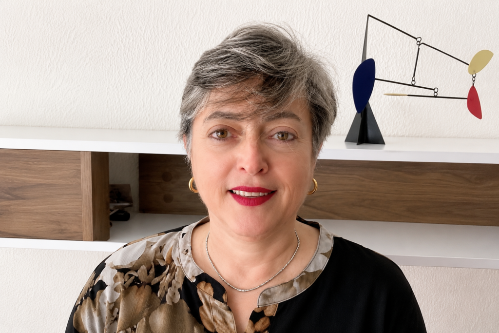 Verdad, mentira y poder: comunicación política y  desinformación electoral en  América Latina desde tres casos contrastantes – Carmen Beatriz Fernández Pérez
